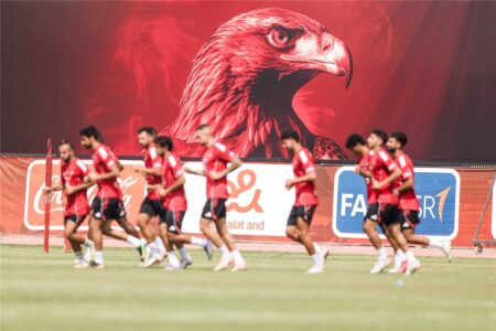 مران الأهلي| فقرات فنية وبدنية متنوعة.. وموقف مروان عطية مران الأهلي| فقرات فنية وبدنية متنوعة.. وموقف مروان عطية