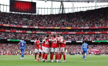 فيديو | آرسنال يسحق ليدز يونايتد بخماسية ويتصدر الدوري الإنجليزي