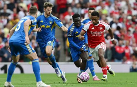 ترتيب هدافي الدوري الإنجليزي بعد ثنائية تيمبر وجيوكيريس في مباراة آرسنال وليدز