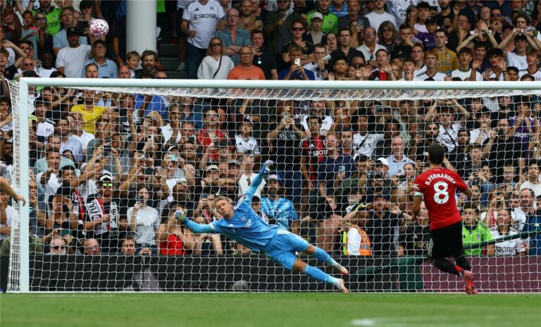 فيديو | برونو يهدر ضربة جزاء.. مانشستر يونايتد يتعثر أمام فولهام بالدوري الإنجليزي