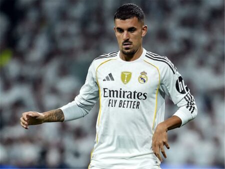 رومانو: سيبايوس مطلوب من أحد أندية الدوري الفرنسي رومانو: سيبايوس مطلوب من أحد أندية الدوري الفرنسي