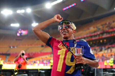 فريدي آدو يعلق على صورة لامين يامال الأخيرة: لا تصطحب فتاة أكبر منك سوى والدتك