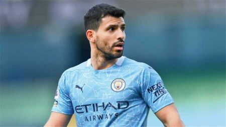 أجويرو يتوقع تألق ثنائي مانشستر سيتي هذا الموسم أجويرو يتوقع تألق ثنائي مانشستر سيتي هذا الموسم