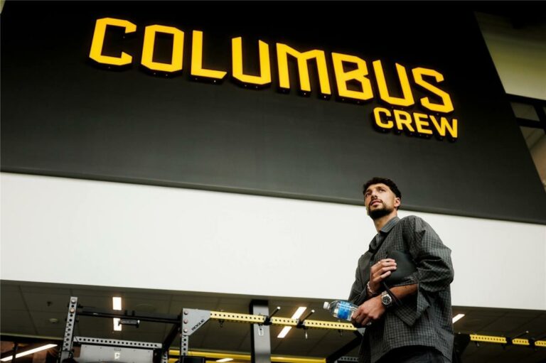 خاص ومفاجأة | الأهلي تجاهل عرضًا بـ10 ملايين دولار لضم وسام أبو علي