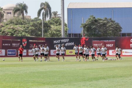 بالصور.. مران الأهلي | محاضرة من ريبيرو وحضور الخطيب قبل مواجهة بيراميدز بالصور.. مران الأهلي | محاضرة من ريبيرو وحضور الخطيب قبل مواجهة بيراميدز