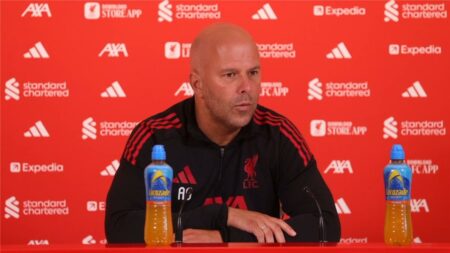 سلوت يصدم نجوموها قبل مباراة آرسنال.. ويصرح: محمد صلاح كان ليحب فعل شيء ما أمام نيوكاسل