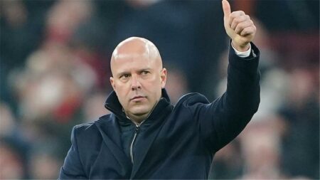 لاعب ليفربول يحصل على الضوء الأخضر للرحيل في الصيف