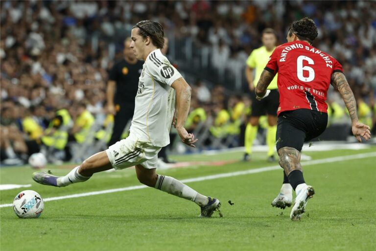 كاريراس بعد الفوز على مايوركا: استحقينا الفوز وأعيش حلمًا حقيقيًا مع ريال مدريد