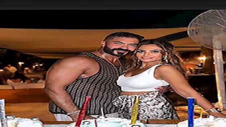 بالصور| زوجة خالد سليم تحتفل بعيد ميلادها وتوجه له رسالة رومانسية