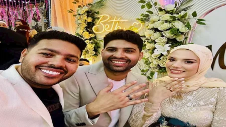 محمد شاهين يحتفل بخطوبة شقيقه أحمد.. صورة