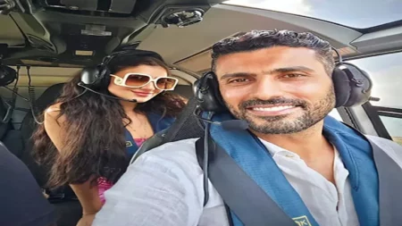 بالصور- مي عمر مع زوجها محمد سامي داخل طائرة هليكوبتر