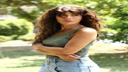 صبا مبارك تنشر جلسة تصوير من كواليس "220 يوم".. ونجوم الفن يعلقون صبا مبارك تنشر جلسة تصوير من كواليس "220 يوم".. ونجوم الفن يعلقون