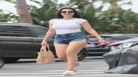 بينهن "نرمين الفقي ودينا فؤاد".. 12 صورة لـ نجمات تألقن بالـ"هوت شورت"