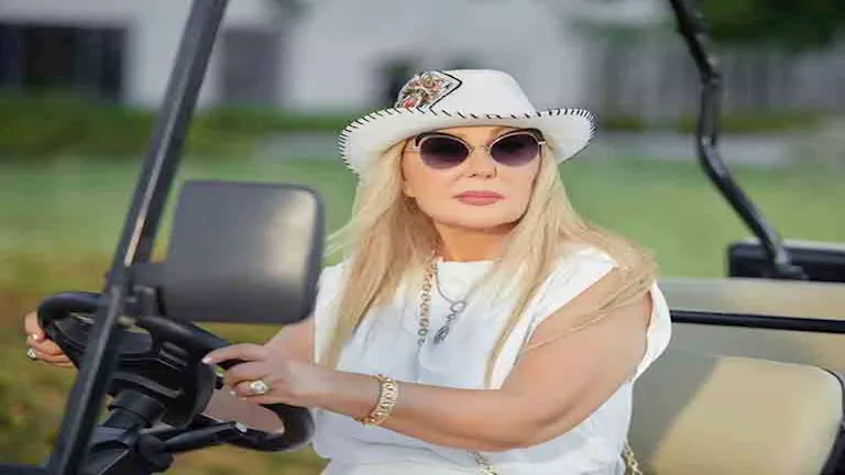 بالصور.. نادية الجندي تستعرض رشاقتها في أحدث ظهور والجمهور يغازلها بالصور.. نادية الجندي تستعرض رشاقتها في أحدث ظهور والجمهور يغازلها