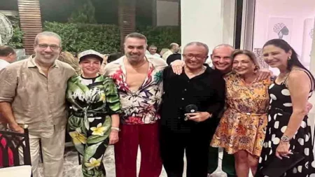 ليلى علوي وإلهام شاهين مع سعد لمجرد في إحدى السهرات والجمهور يعلق (صور)