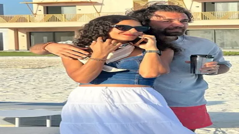جلسة تصوير رومانسية.. ريهام أيمن وزوجها على البحر جلسة تصوير رومانسية.. ريهام أيمن وزوجها على البحر