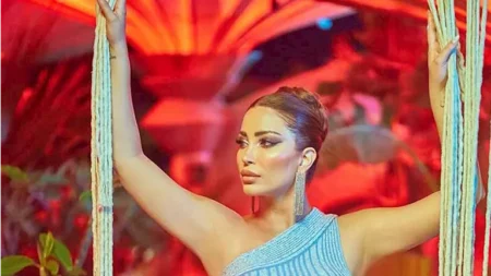 نسرين طافش بفستان جريء ومكشوف.. سعره غير متوقع نسرين طافش بفستان جريء ومكشوف.. سعره غير متوقع