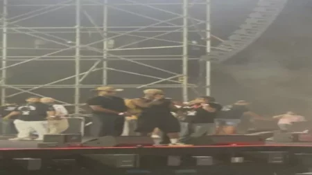 وفاة وإصابات بحفل محمد رمضان.. منظم الحفل يوضح موقفه (صور) وفاة وإصابات بحفل محمد رمضان.. منظم الحفل يوضح موقفه (صور)