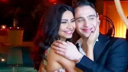 تفاصيل صورة متداولة لـ شيرين وحسام حبيب في أحد معارض الأثاث