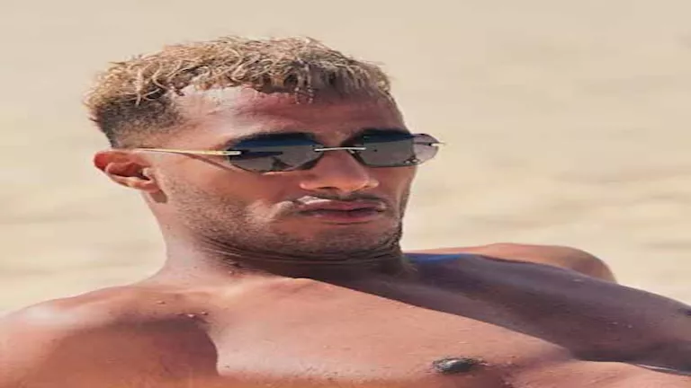 جلسة تصوير على البحر.. محمد رمضان يستمتع بالصيف في مراسي جلسة تصوير على البحر.. محمد رمضان يستمتع بالصيف في مراسي