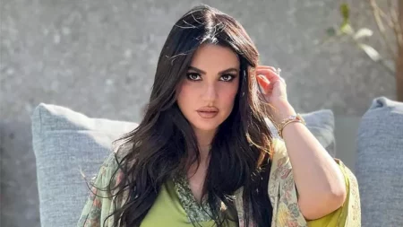 25 صورة لـ درة تُشعل الصيف بـ6 لوكات جريئة 25 صورة لـ درة تُشعل الصيف بـ6 لوكات جريئة