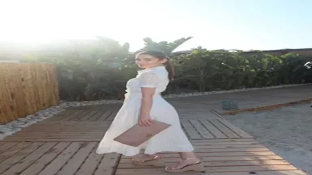 ليلى زاهر تنشر صورًا رومانسية مع هشام جمال أثناء قضاء إجازة الصيف ليلى زاهر تنشر صورًا رومانسية مع هشام جمال أثناء قضاء إجازة الصيف