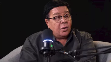 فيلم ومسلسل.. الفنان أحمد آدم يكشف لمجدي الجلاد أحدث مشاريعه الفنية