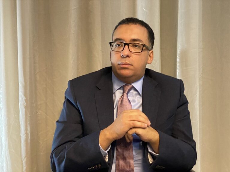 «ذو الفقار» مستشار قانوني لطرح جديد وصفقتي استحواذ بالقطاع الصناعي