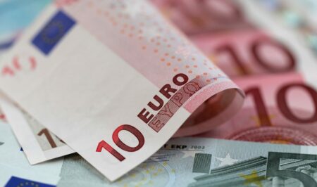 سعر اليورو مقابل الجنيه في نهاية اليوم الثلاثاء 19-8-2025