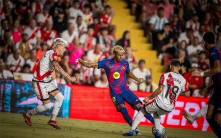 فيديو | تألق خوان جارسيا لا يكفي.. برشلونة يهدر نقطتين بتعادل مخيب أمام رايو فاليكانو في الدوري الإسباني فيديو | تألق خوان جارسيا لا يكفي.. برشلونة يهدر نقطتين بتعادل مخيب أمام رايو فاليكانو في الدوري الإسباني