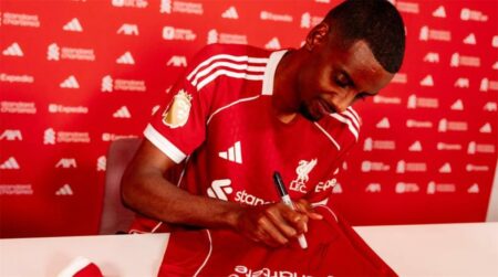 ألكسندر إيزاك: مررت بصيف صعب وأتطلع لمجاورة محمد صلاح في هجوم ليفربول ألكسندر إيزاك: مررت بصيف صعب وأتطلع لمجاورة محمد صلاح في هجوم ليفربول