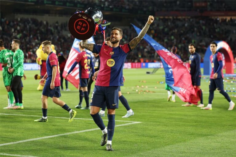 إينيجو مارتينيز: فليك أصيب بالصدمة من طلبي.. والعام الماضي الأفضل في مسيرتي