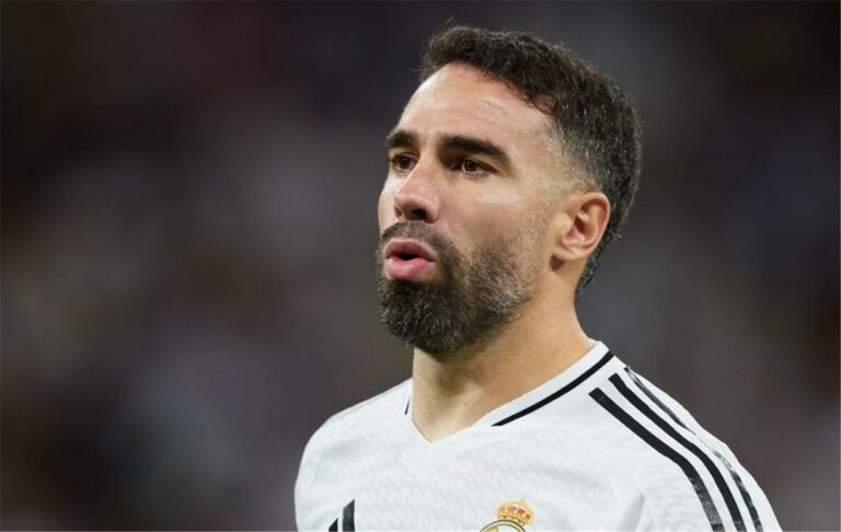 تقارير تكشف سبب هجوم جمهور ريال مدريد على داني كارفاخال