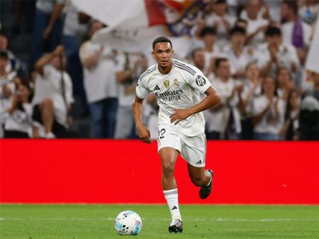 أرنولد: سأترك بصمتي مع ريال مدريد.. واسمي يربك الأوروبيين