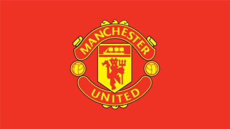 مانشستر يونايتد يعلن رحيل ثنائي الفريق إلى نابولي وريال بيتيس مانشستر يونايتد يعلن رحيل ثنائي الفريق إلى نابولي وريال بيتيس