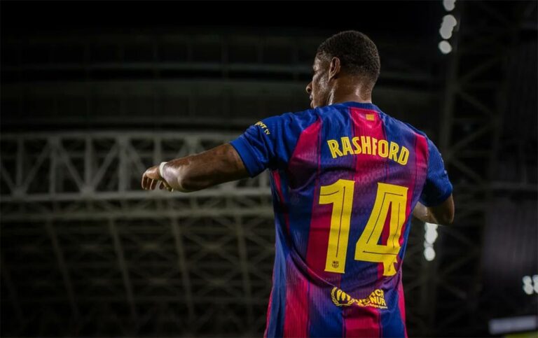 بعد شهر من انضمامه.. برشلونة يدرس قرارًا بشأن راشفورد