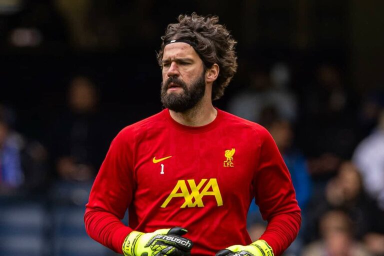 لاعب ليفربول: مستوى أليسون فاجأني.. وأنتظر أن يلتزم بوعده لاعب ليفربول: مستوى أليسون فاجأني.. وأنتظر أن يلتزم بوعده