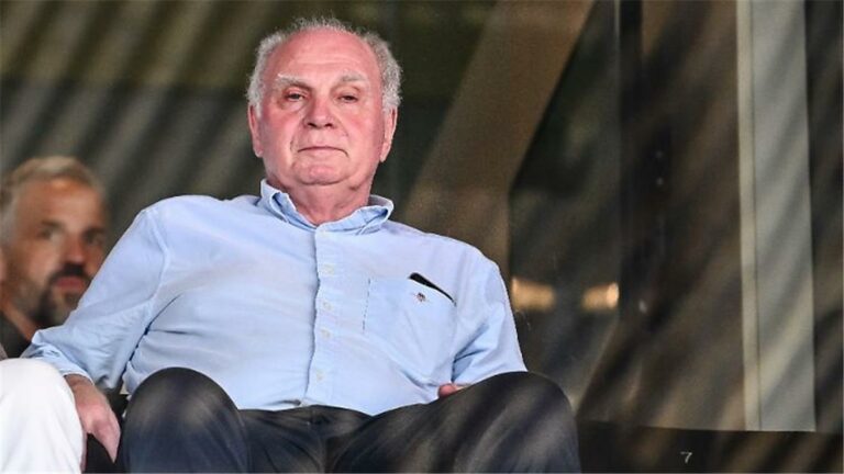 تعلمنا من برشلونة.. هونيس يبرر صفقات بايرن ميونخ بـتصريح مثير أمام الانتقادات