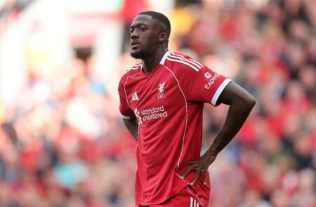 لتجنب سيناريو أرنولد.. ليفربول يتخذ قرارًا بشأن كوناتي