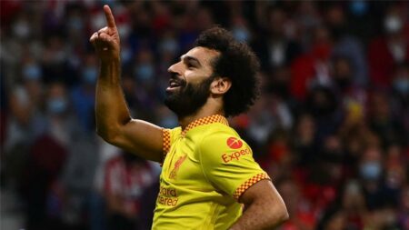 سيميوني يفضل لاعب أتلتيكو مدريد على محمد صلاح