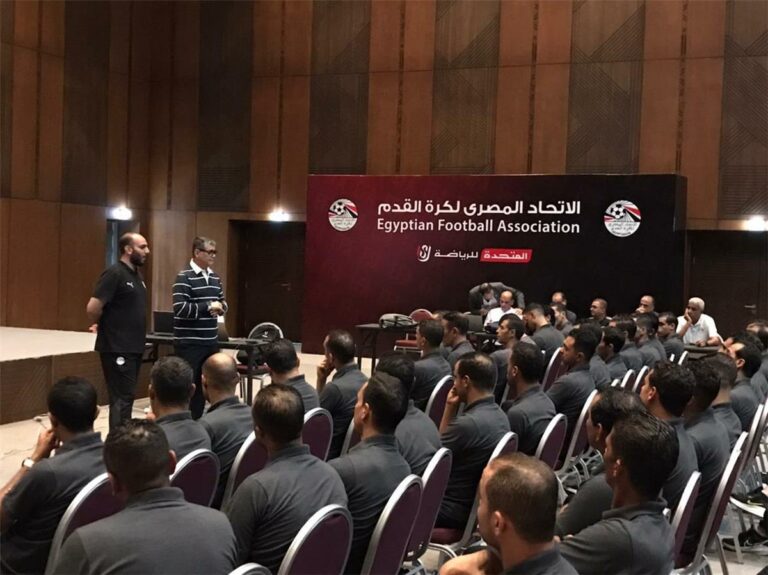 تفاصيل اجتماع أوسكار رويز مع حكام الدوري قبل الجولة السادسة تفاصيل اجتماع أوسكار رويز مع حكام الدوري قبل الجولة السادسة