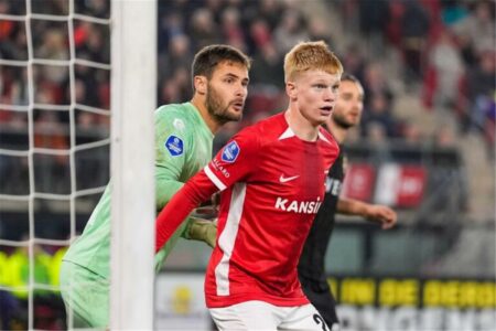 كيس سميت يوضح موقفه من الانضمام إلى برشلونة أو ريال مدريد