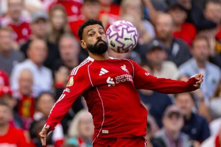 محمد صلاح يستهدف إنجازين مميزين في مباراة ليفربول وبيرنلي محمد صلاح يستهدف إنجازين مميزين في مباراة ليفربول وبيرنلي