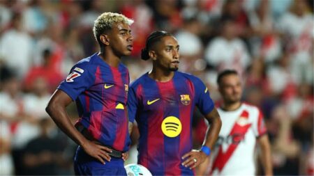 قائمة برشلونة لمواجهة فالنسيا في الدوري الإسباني.. غيابات كثيرة قائمة برشلونة لمواجهة فالنسيا في الدوري الإسباني.. غيابات كثيرة