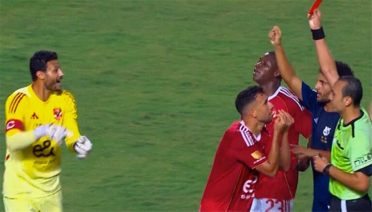 فيديو | الفار يلغي طرد محمد الشناوي من مباراة الأهلي وإنبي
