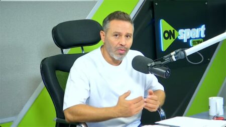 حازم إمام: لاعب الزمالك هو الحاجة الحلوة في مصر الآن