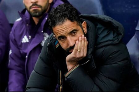 ثقة مفقودة ورحيل محتمل.. تطورات مستقبل أموريم مع مانشستر يونايتد ثقة مفقودة ورحيل محتمل.. تطورات مستقبل أموريم مع مانشستر يونايتد