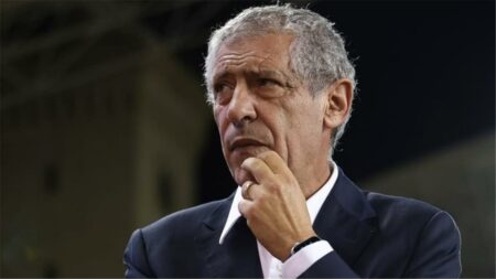 خاص | ارتبط اسمه بـ الأهلي.. حقيقة اهتمام باناثينايكوس اليوناني بالتعاقد مع فرناندو سانتوس