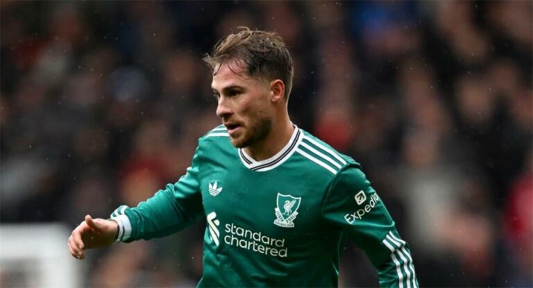 سلوت يوضح سبب استبدال ماك أليستر في مباراة ليفربول وبيرنلي