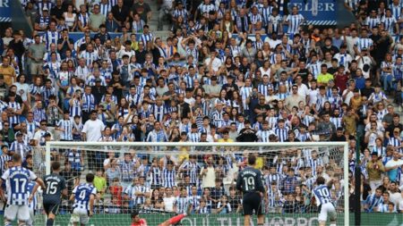 أويارزابال يسجل هدف ريال سوسيداد الأول أمام ريال مدريد أويارزابال يسجل هدف ريال سوسيداد الأول أمام ريال مدريد